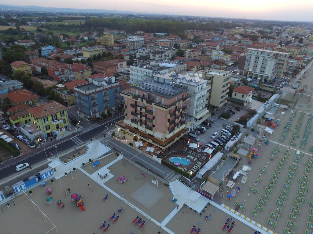 Hotel Baia Rimini Zewnętrze zdjęcie